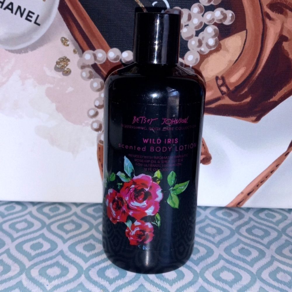 Betsey Johnson Scented Body Lotion